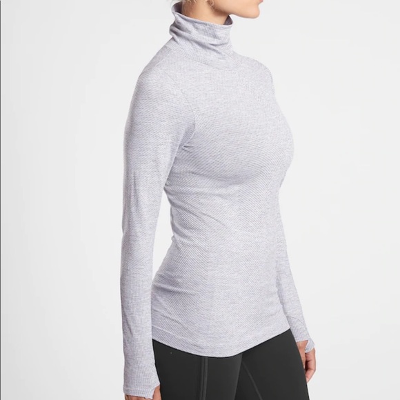 🆕 Athleta Flurry Blizzard Shine Turtleneck - Picture 2 of 5
